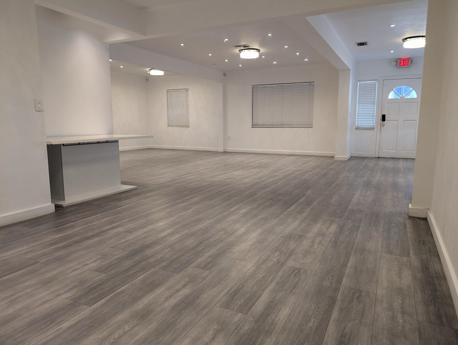 Exterior view of 512 25th St W